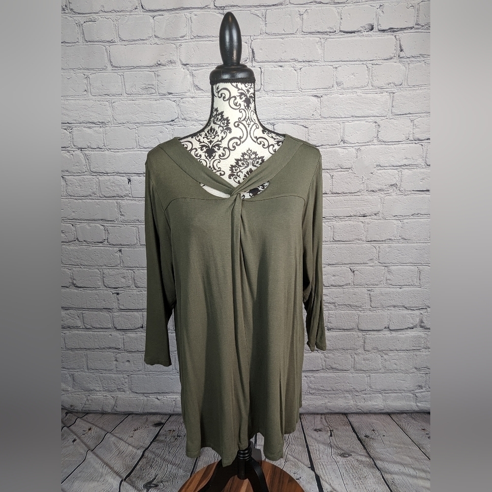 CJ Banks Womens Long Sleeve Stretch Knit Plus Size 2x Keyhole Front Top BBIN